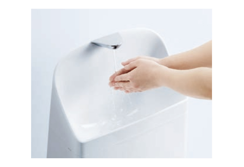 大人から子供まで、しっかり手が洗いしやすい高さに設計。水はねもしにくくいつでも気持ちよく洗えます。
